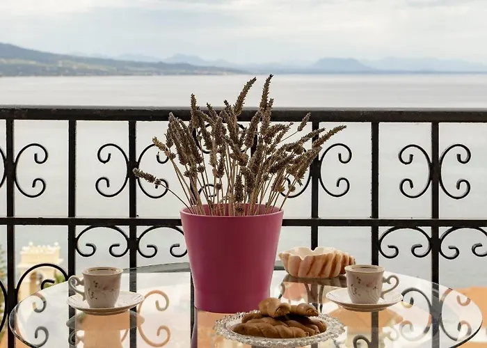 Mairoula Apartments! Koróni