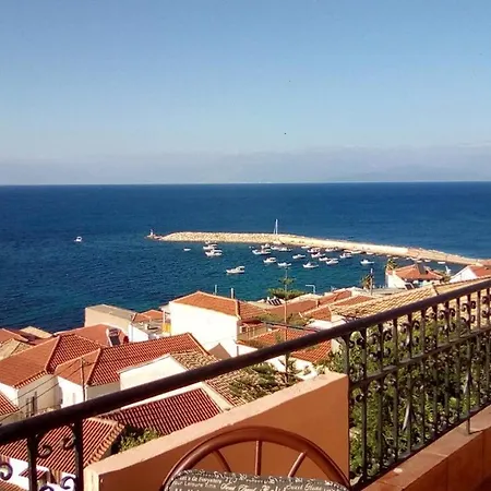 Apartament Mairoula Apartments! *